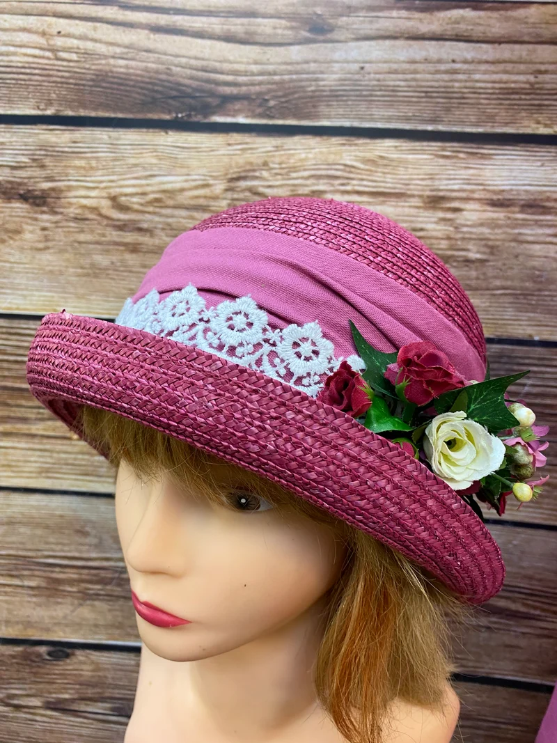 Vintage Damenkostüm in Pink mit Jacke, Hut und Handschuhen Gr. 40/42