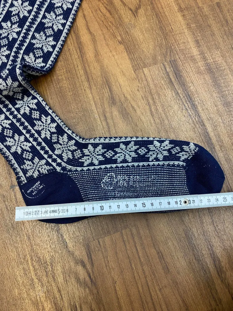 Vintage Kniestrümpfe im Winterdesign