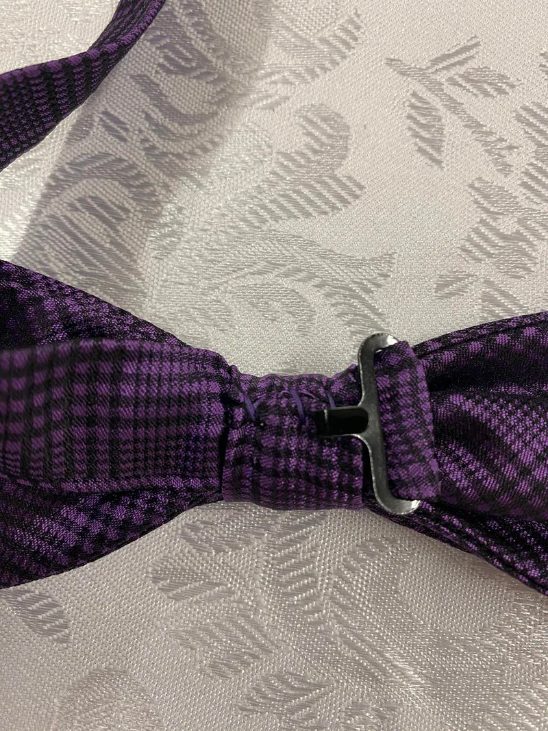 Vintage Fliege in Violett mit Karomuster