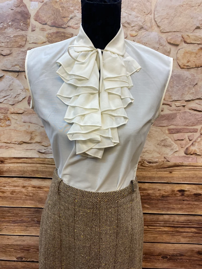 Vintage Tweed-Kostüm – Eleganz im Oldtimer-Stil Gr.38