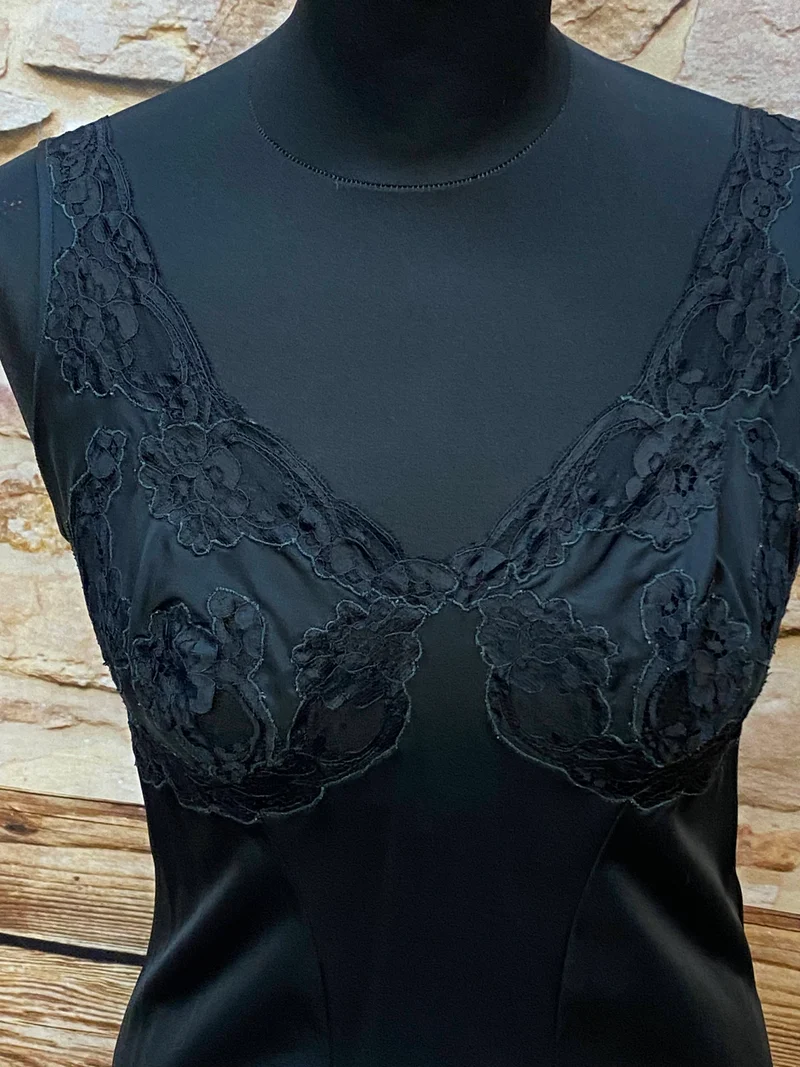Vintage-Unterkleid mit Spitze – Schwarze Eleganz, Gr.36