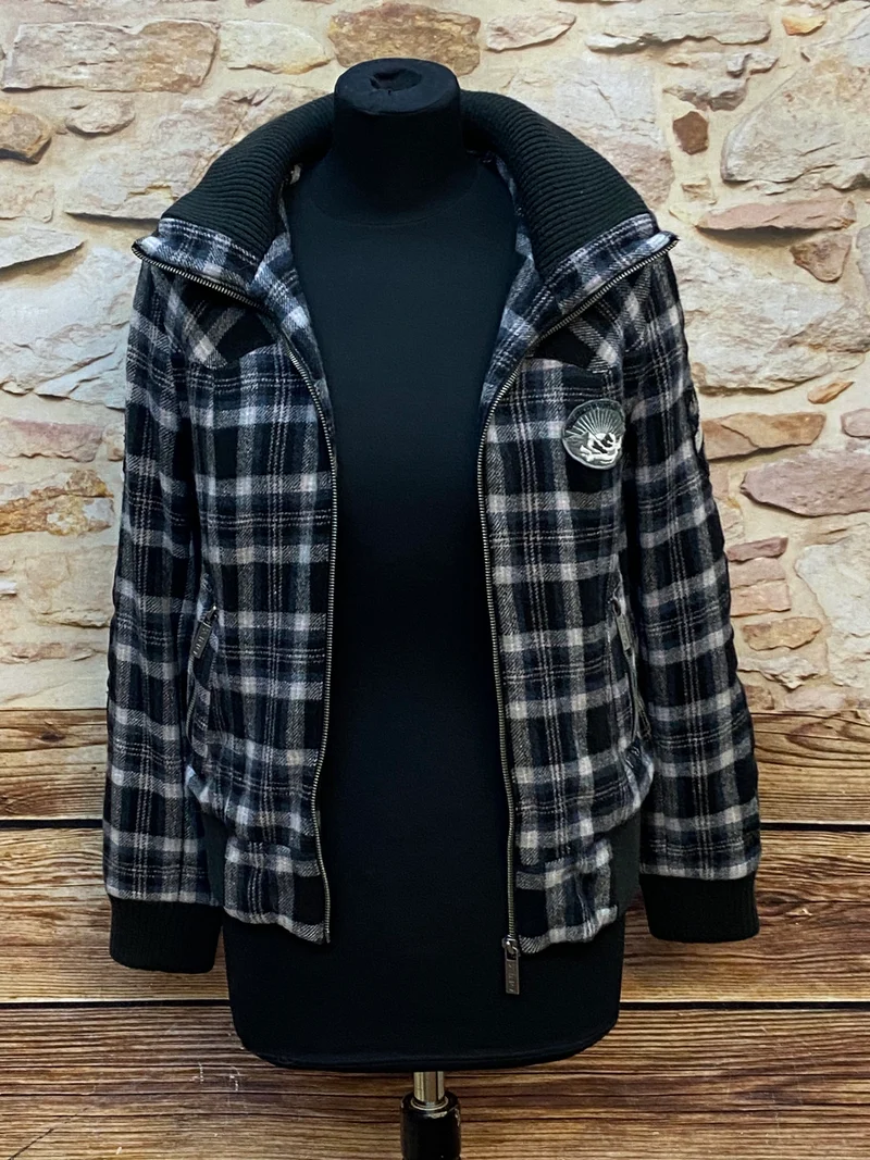 Klassische karierte Vintage-Jacke mit Kapuze – Größe XS