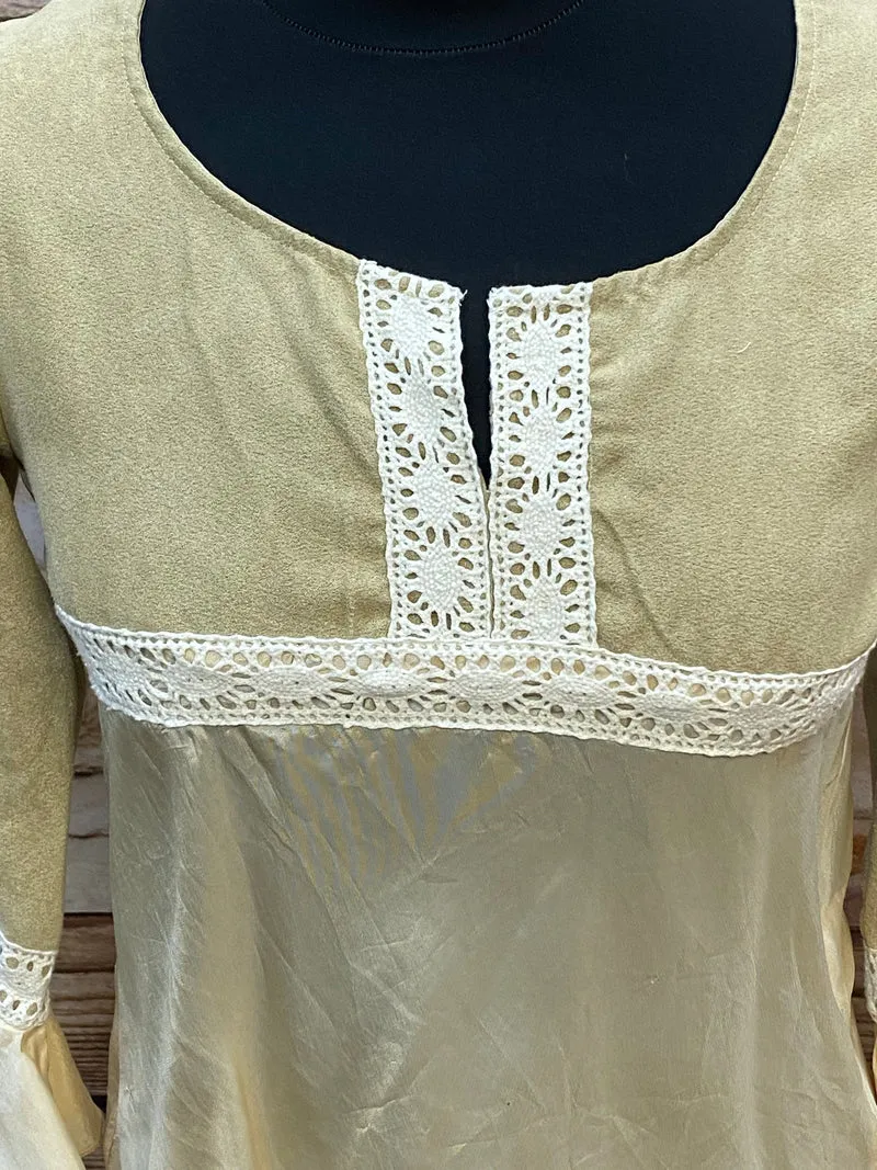 Elegantes Landhaus Oberteil Damen Creme Gold Gr. 34 mit Spitze