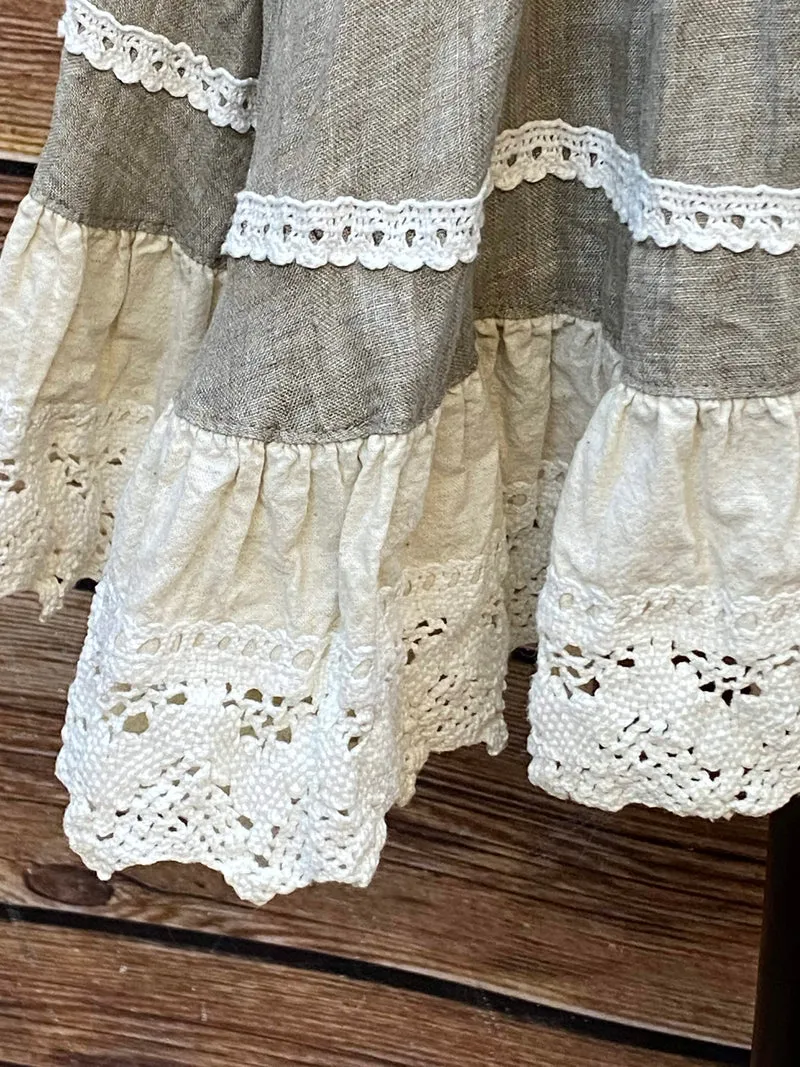 Verspielter Vintage-Trachtenrock mit Spitzendetails