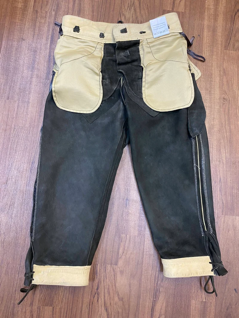 Vintage Lederhose Herren Kniebund Gr. ca. 50 – Distler dunkelbraun Trachtenhose mit Stickerei