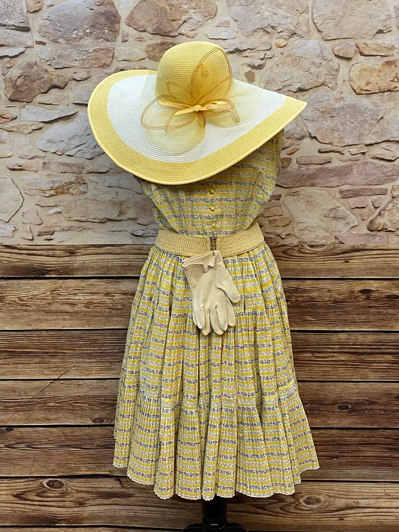 Tellerweites Damen-Kleid 50er Jahren aus Baumwolle, Unikat Gr.38