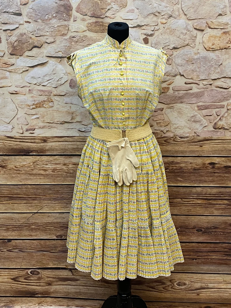 Tellerweites Damen-Kleid 50er Jahren aus Baumwolle, Unikat Gr.38