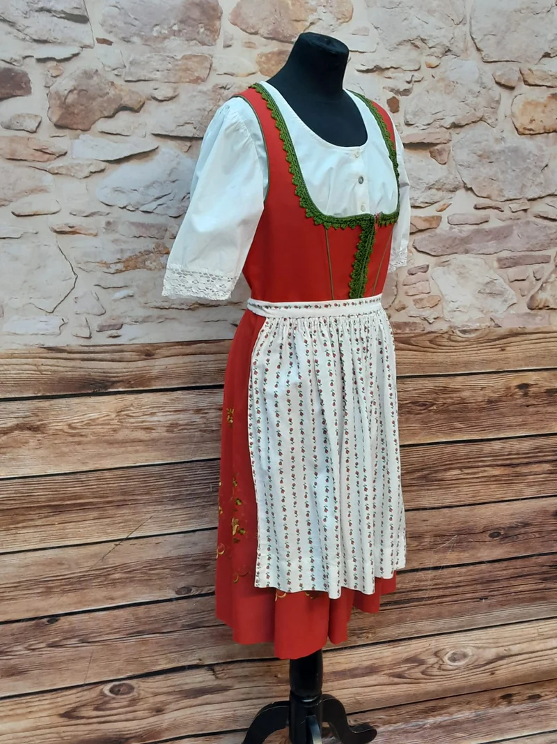 Vintage Dirndl rot mit Bluse & Schürze Strässer Trachten Gr. 44