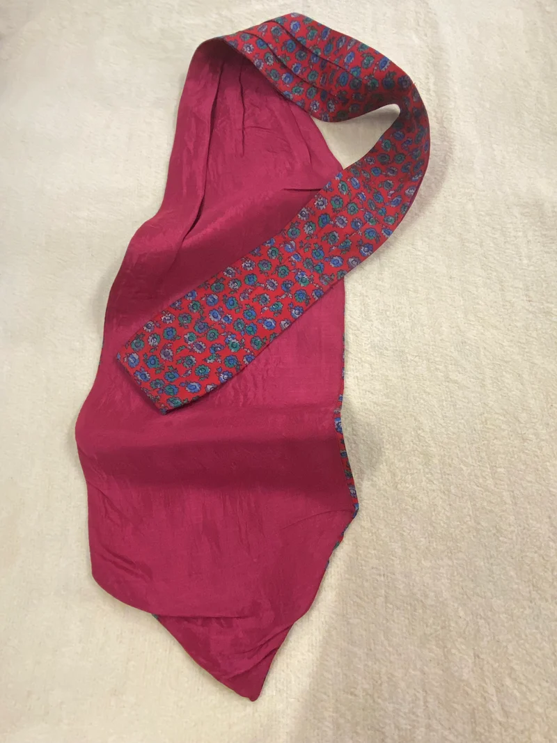 Vintage Ascot Krawatte Rot Geblümt Seide – Maestro Italy Schalkrawatte Herren