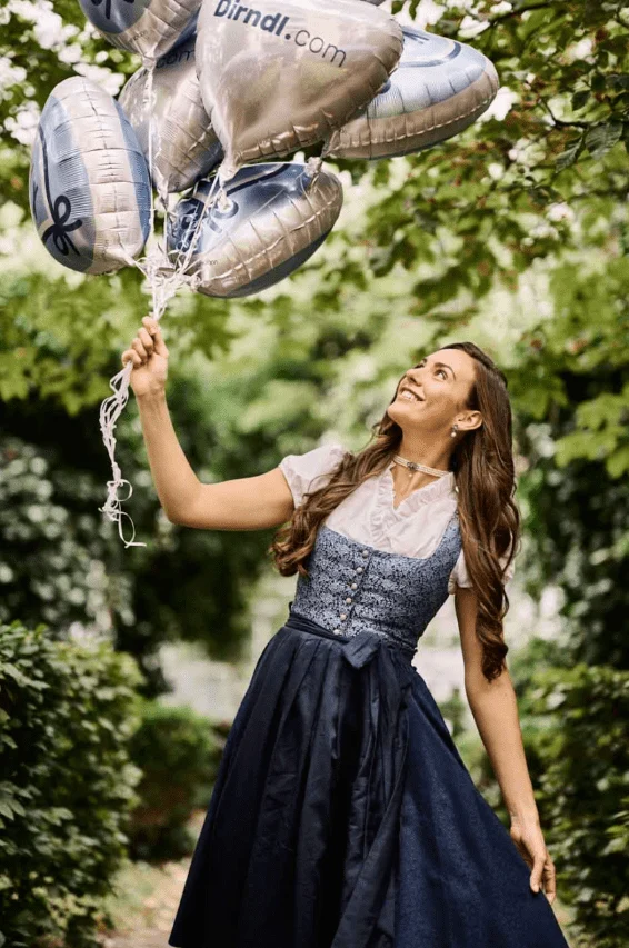Dirndl Alina