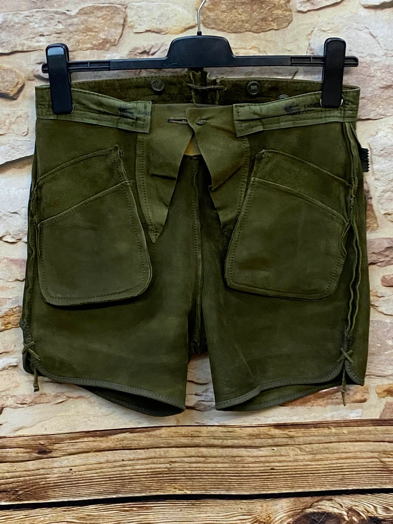 Kurze Trachtenlederhose Gr. 46 in Olivgrün aus Leder
