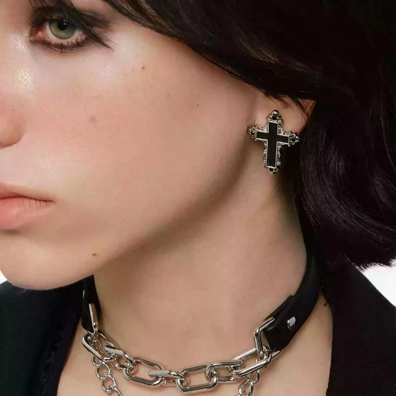 Grunge-Kreuz-Ohrringe für Damen