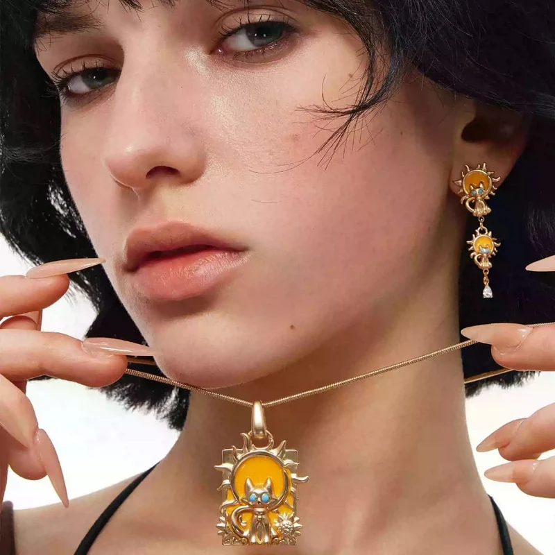 Grunge-Halskette mit Sonnenkatzenanhänger für Damen