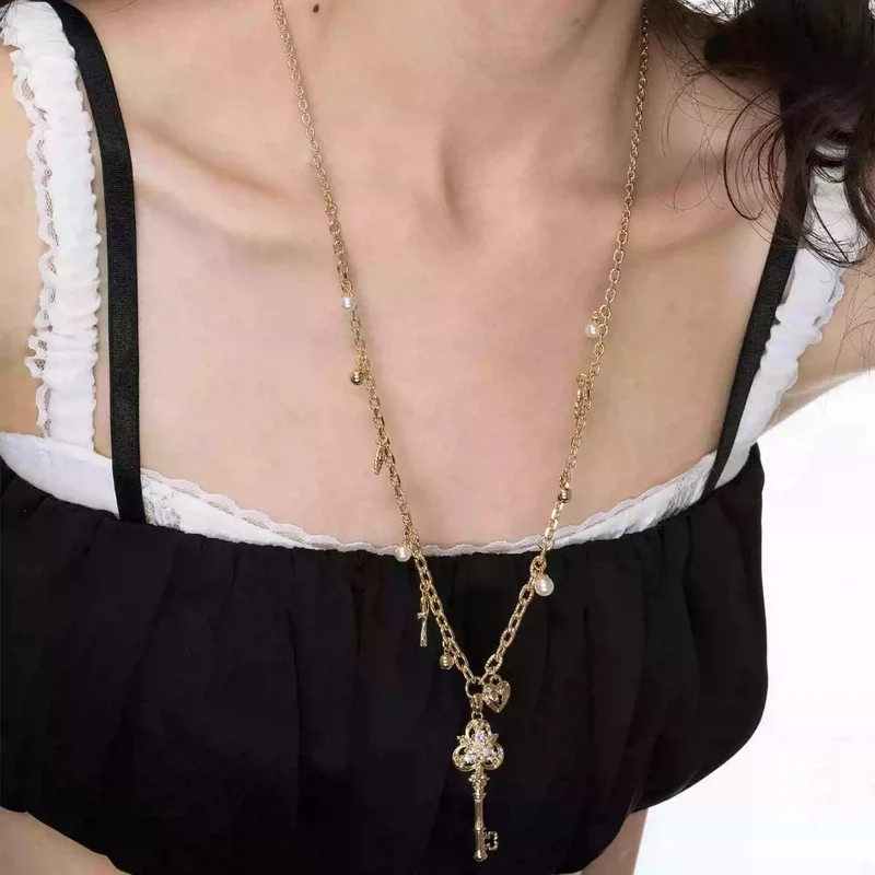 Grunge-Kreuz-Herz-Schlüsselkette für Damen