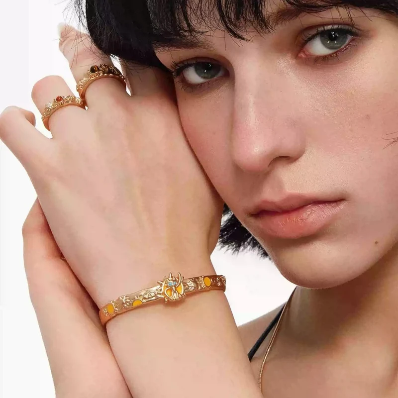 Grunge-Armband für Damen mit Sonnenkatze