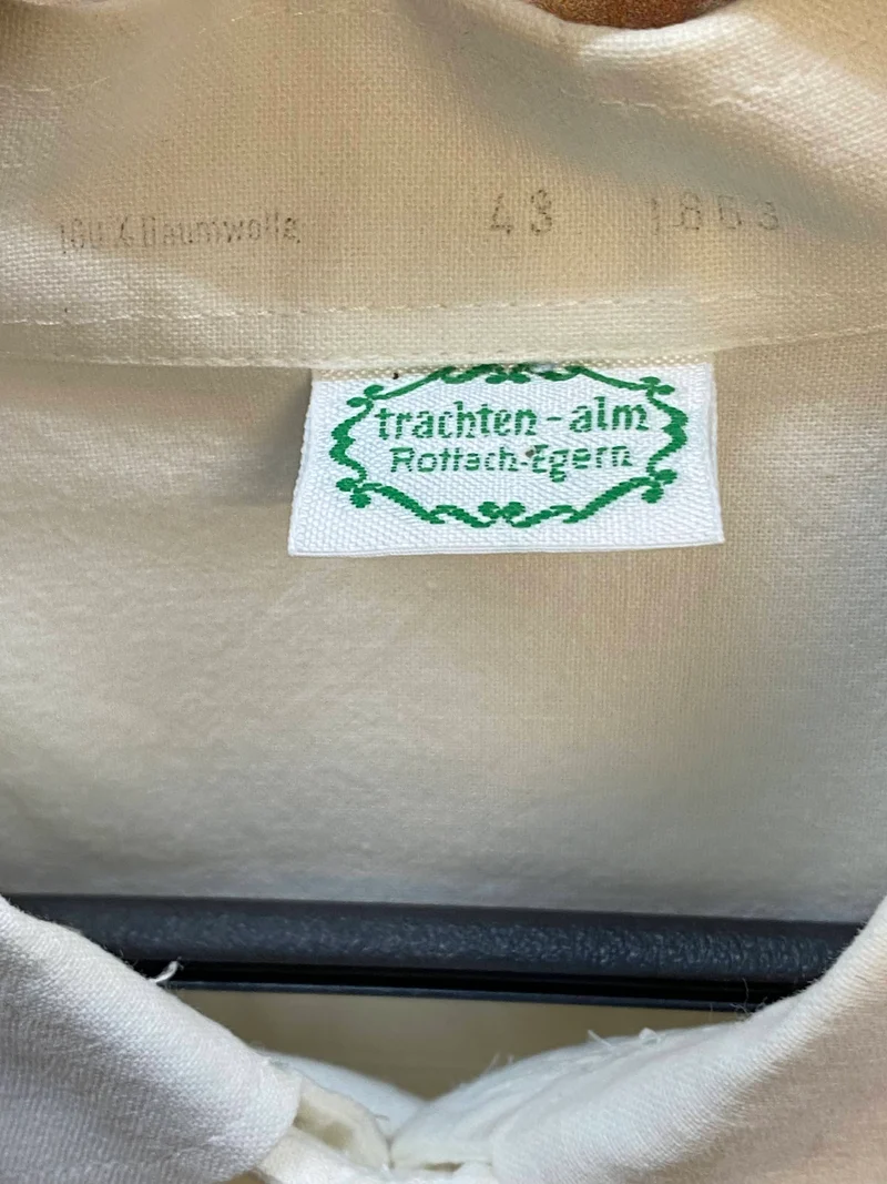 Vintage Trachtenhemd Herren Weiß Gr. 43 – Stehfalte mit Jagd-Stickerei