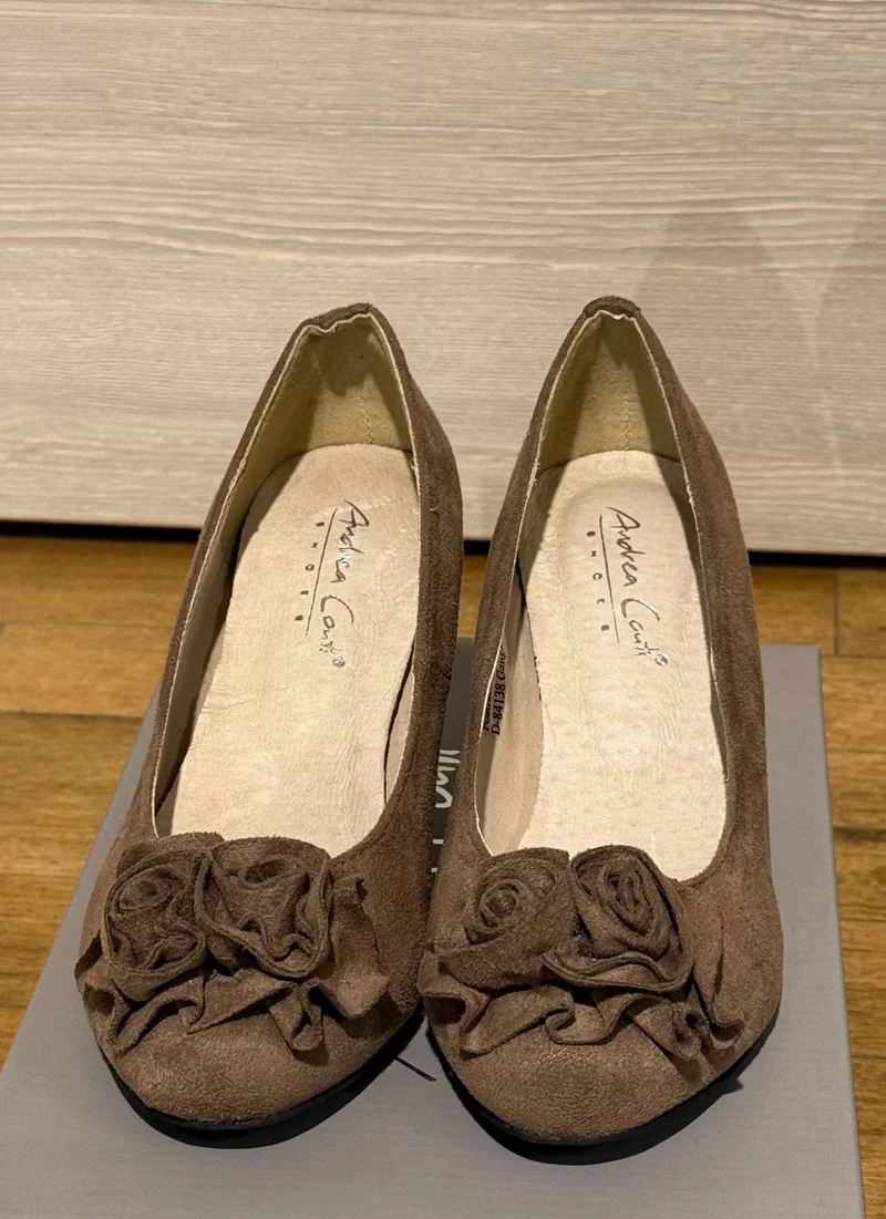 Trachten Dirndlschuh Pumps Andrea Conti taupe