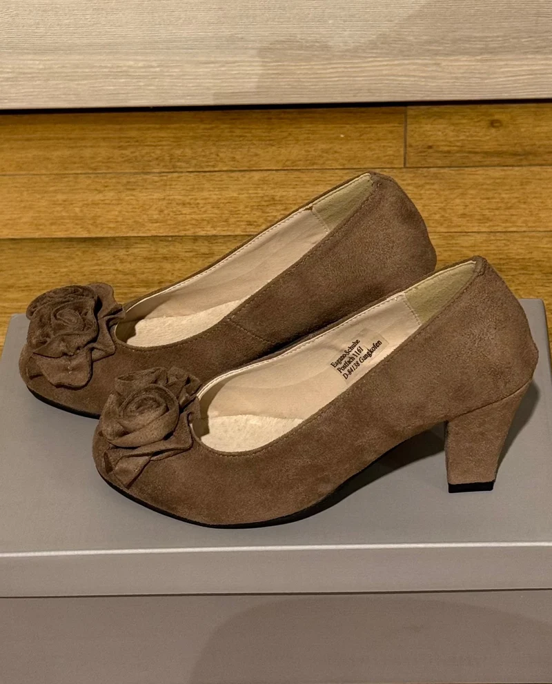 Trachten Dirndlschuh Pumps Andrea Conti taupe