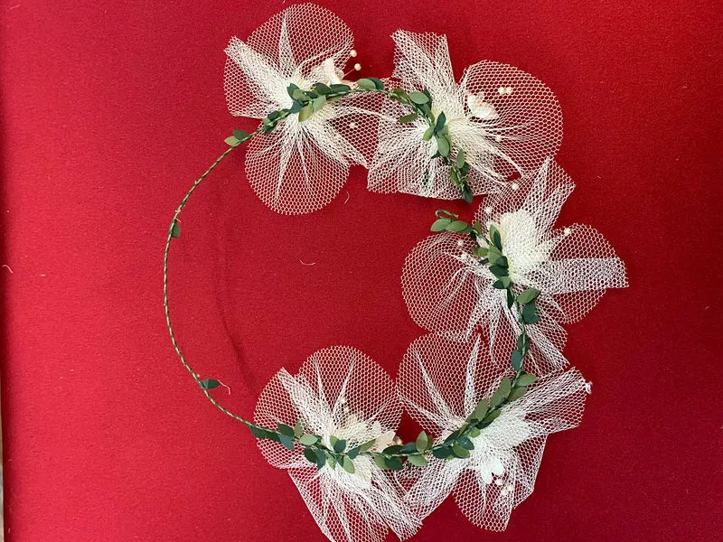 Kommunion Haarschmuck mit Tüll & Blüten – Haarreif weiß grün Mädchen